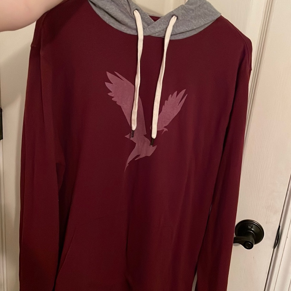 American Eagle Long Sleeve Tee